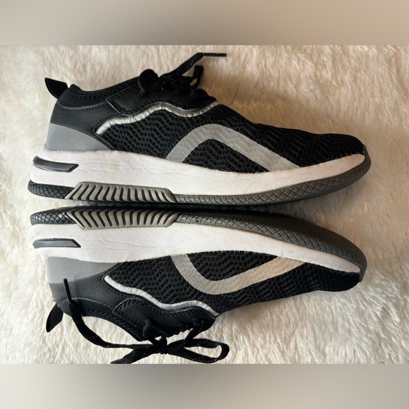 Black Slip-on Nursing Shoes Infinity by Cherokee Size 8 - Picture 2 of 9